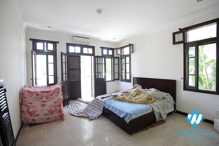 A huge villa with large terrace for rent in Ciputra D Block